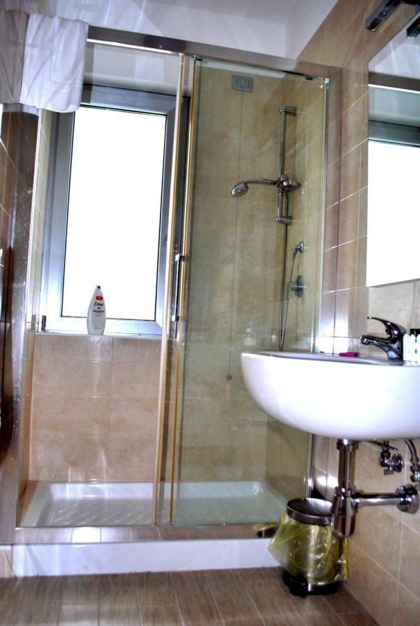 Piazza Dante Hotel Taranto Ngoại thất bức ảnh